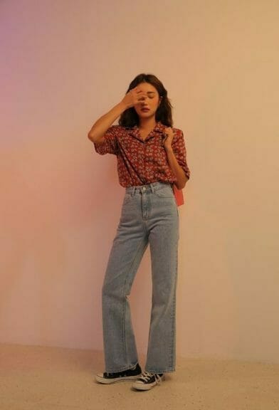 Thrifting Tips And Tricks To Get The Most Stylish 90’s Look