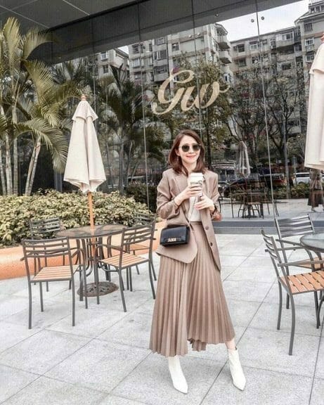 How To Wear Pleated Skirt For Fall Fashion Trend 2022
