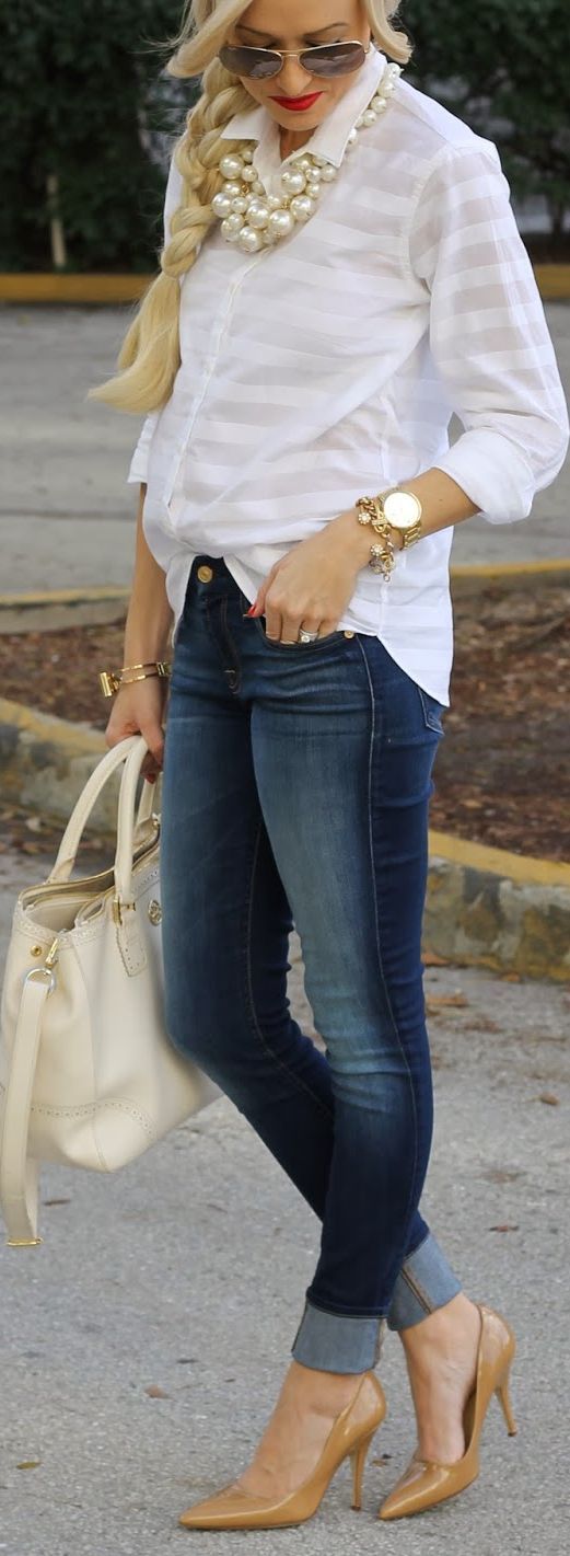 Casual attire with that red lip and chunky pearl necklace