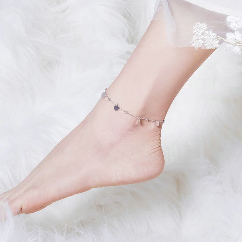 7 Chicest Jewelry Trends That Will Be Your Next Spring Accessories