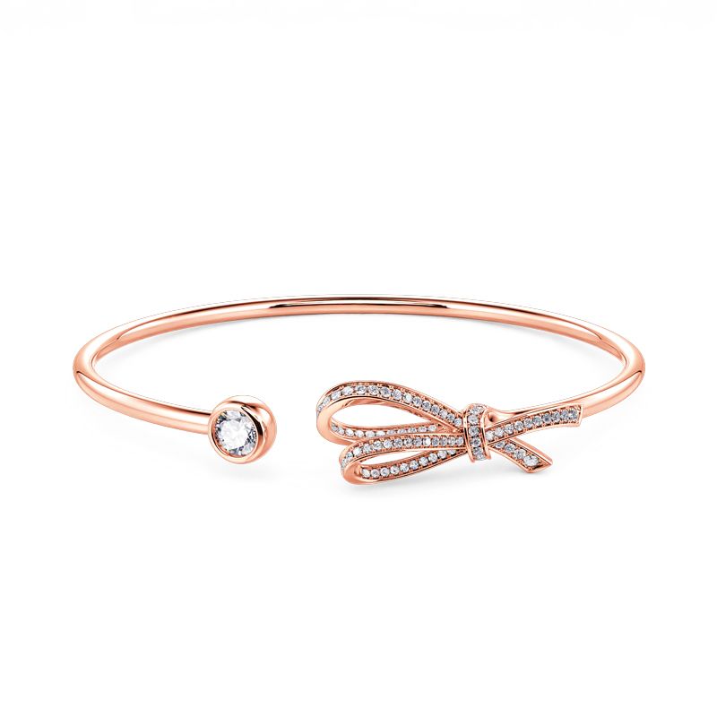 7 Chicest Jewelry Trends That Will Be Your Next Spring Accessories