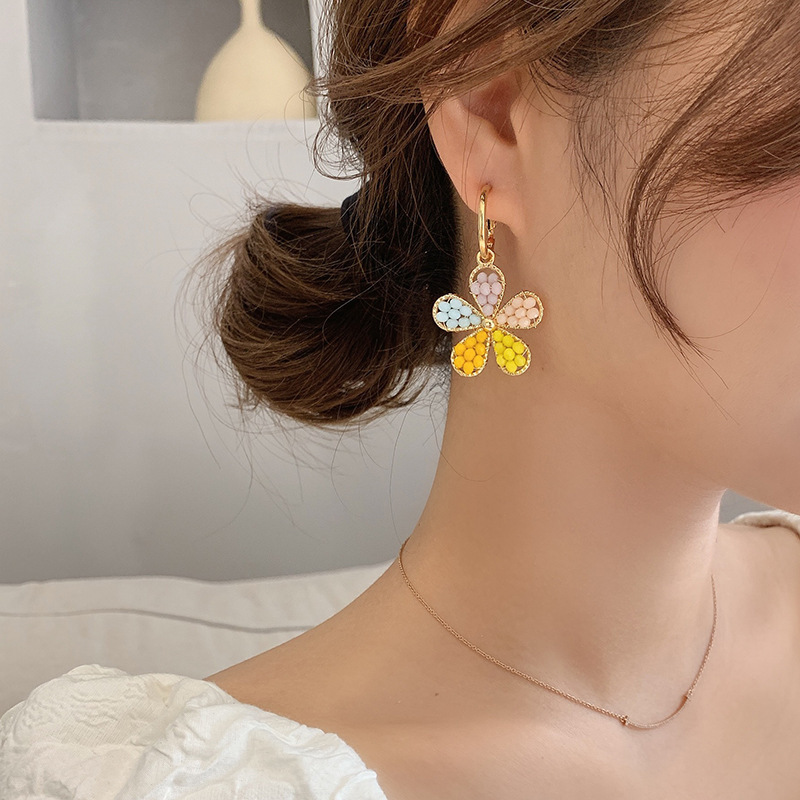 10 Best Gift Ideas For Your Fashionable Teacher